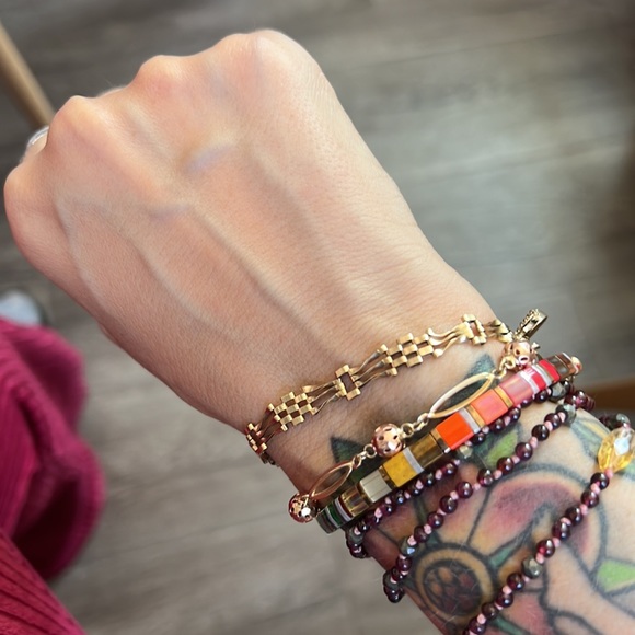 Handmade Miyuki tila bracelet with mixed rainbow design - Picture 7 of 9